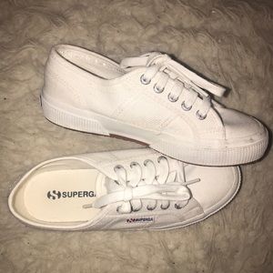 White  classic superga